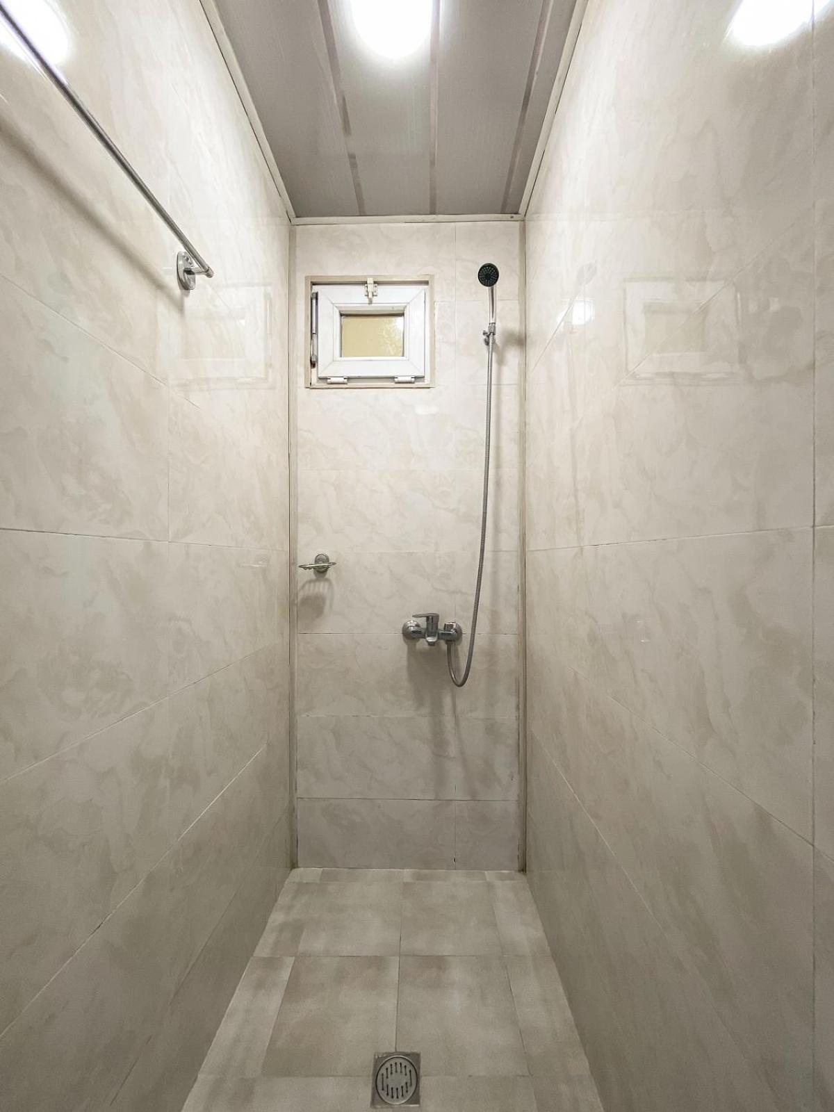 Apartment Studio Maksim Batoemi Buitenkant foto